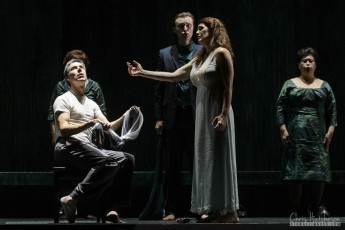 Phillip Addis, Krisztina Szabó & Chorus