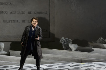 The Canadian Opera Company's 2016 production of Mamoetto