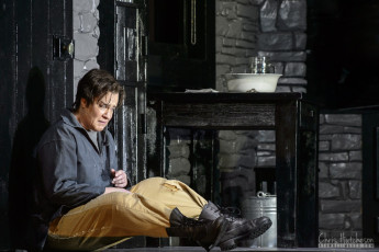 The Canadian Opera Company's 2016 production of Ariodante