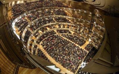 How producers and stage managers help photographers